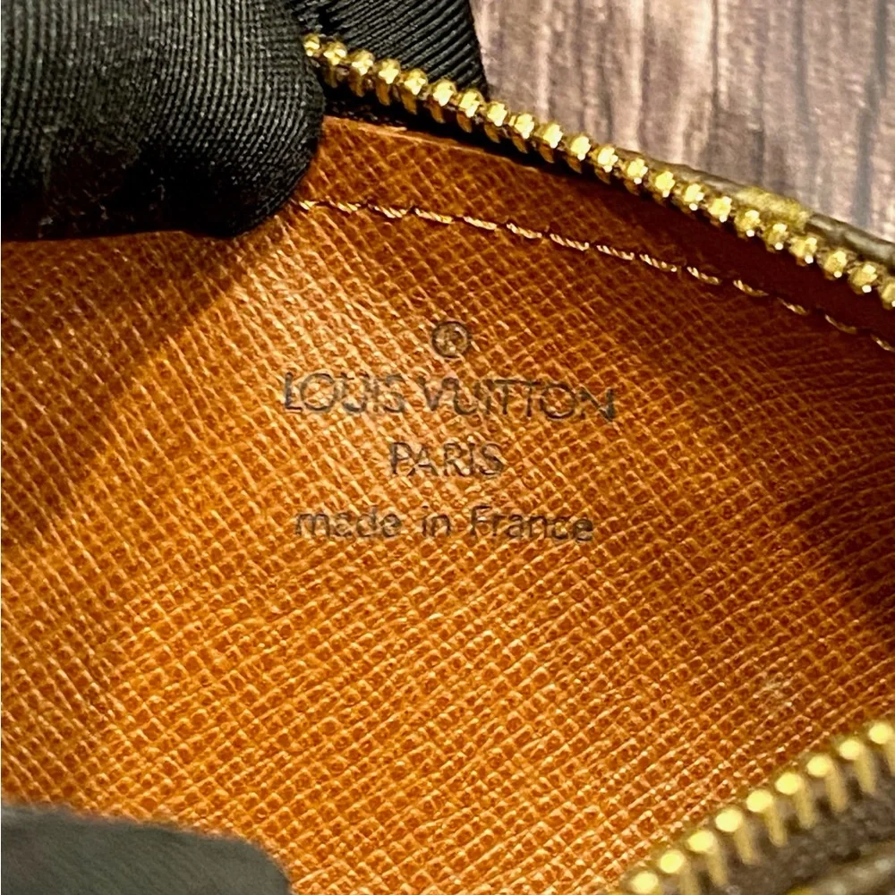 GENTLY USED - LOUIS VUITTON BROWN PAPILLON POUCH MONOGRAM - Picture 5 of 7